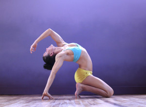 Desi - Matrix dropback - seated -handmirro